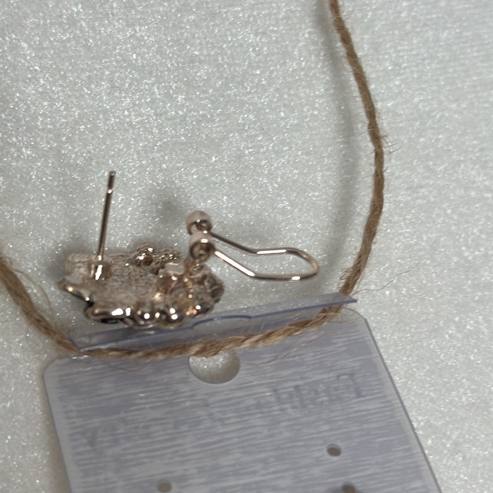 Free with purchase - Picture 4 of 4